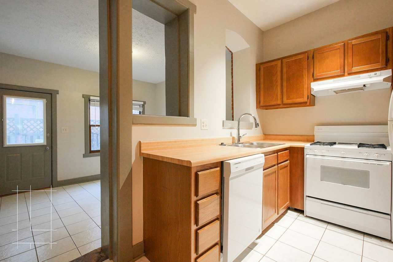 650-668 N. High Street / 10-26 E. Russell - Photo 2 of 39