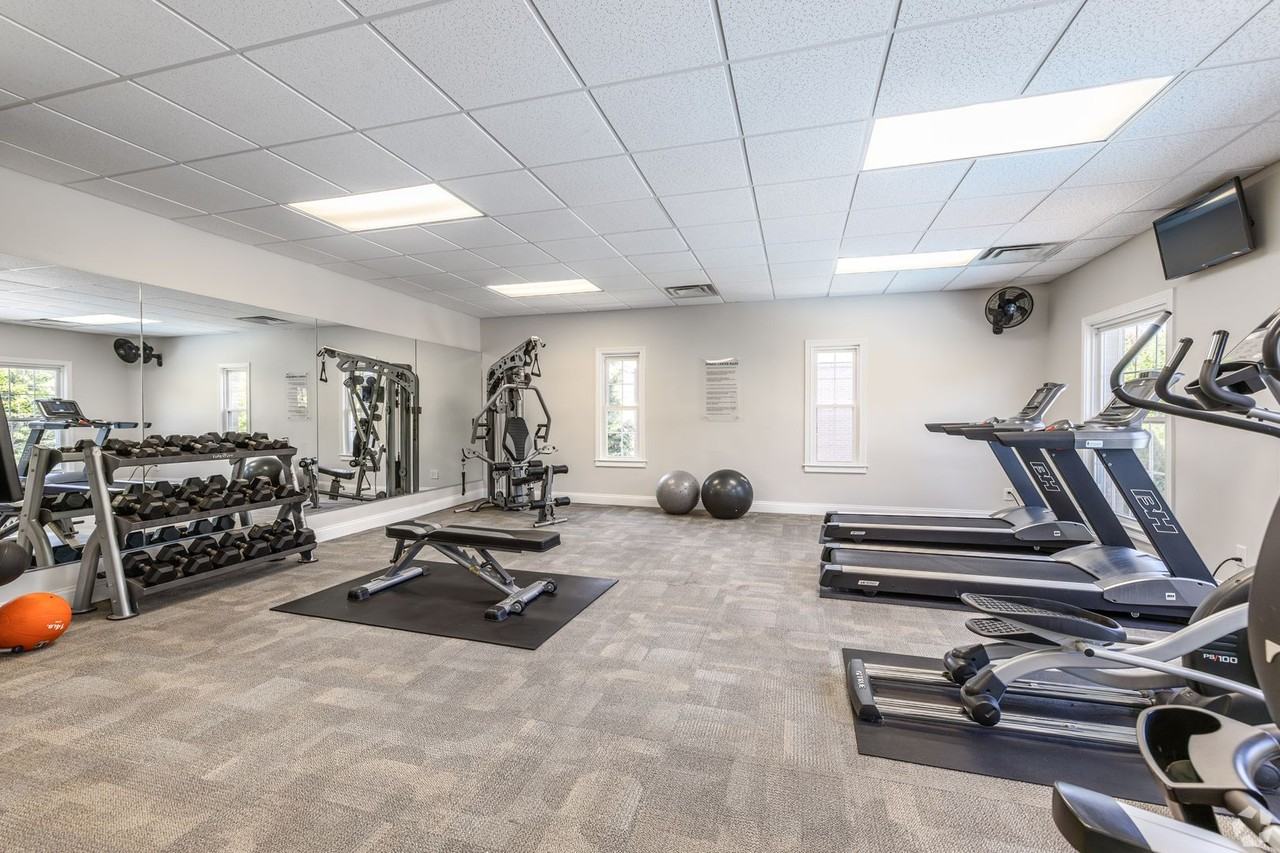 900 The Reserve at Merrick - Photo 2 of 50