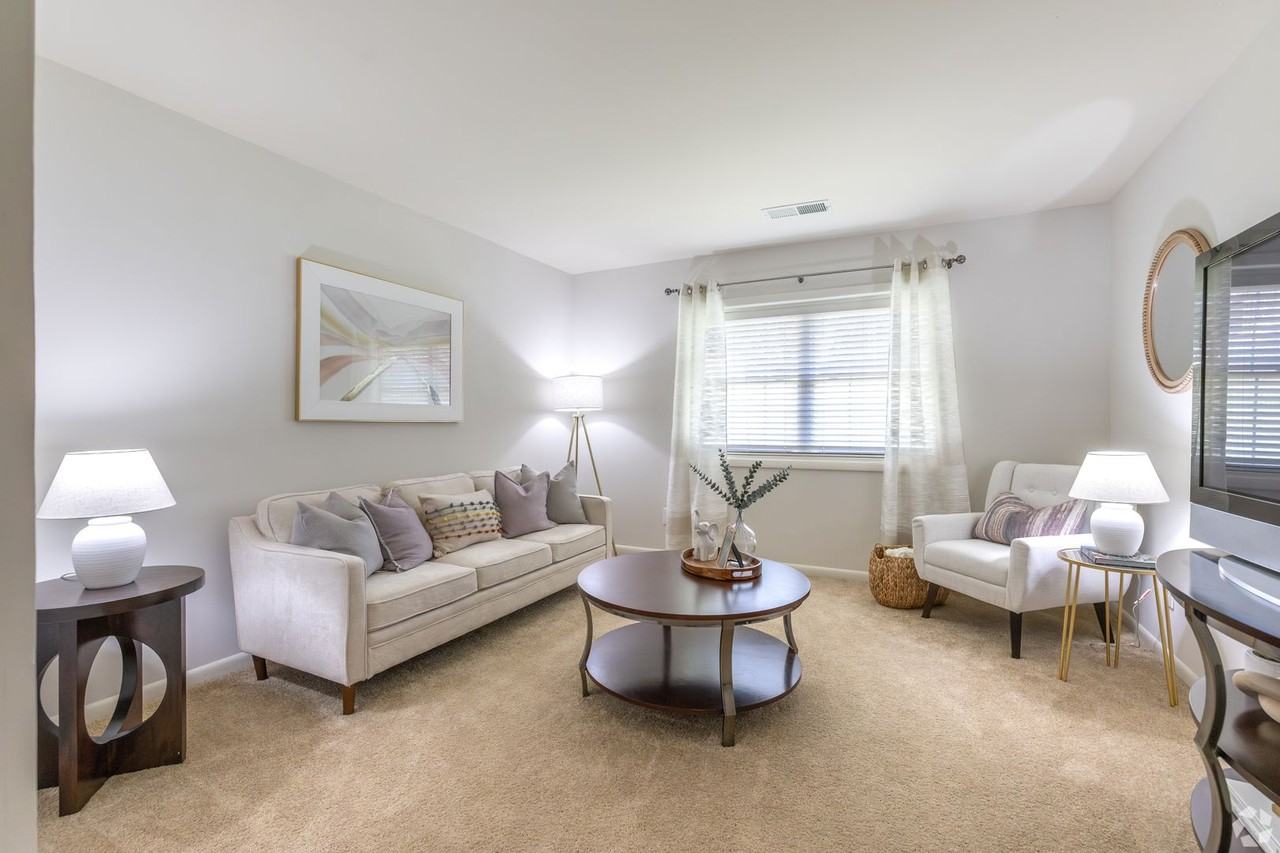 900 The Reserve at Merrick - Photo 7 of 50