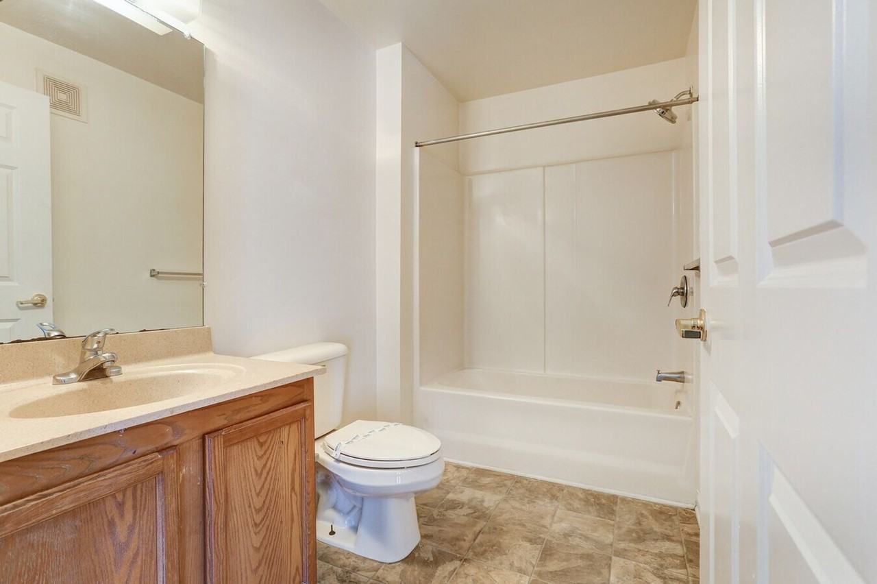 The Gardens at Manchester - Photo 6 of 50