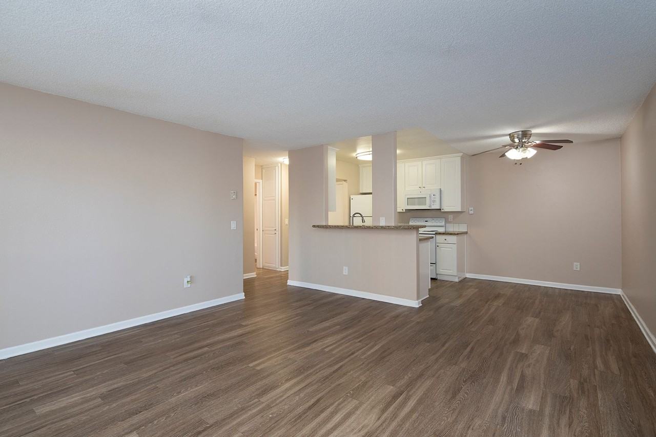 Volterra Apartments - Photo 4 of 28