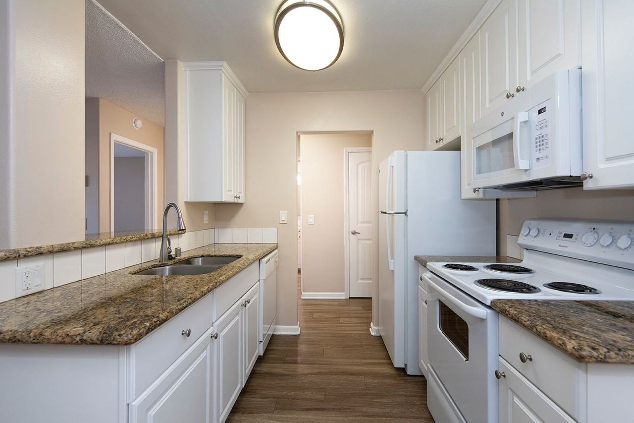 Volterra Apartments - Photo 5 of 28