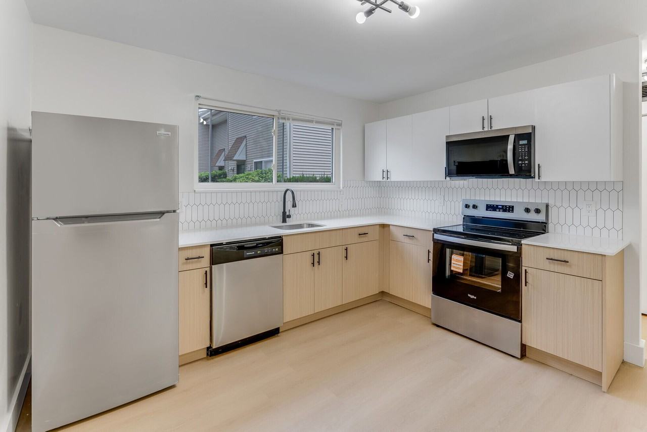 Indian Oaks Townhomes - Photo 3 of 43