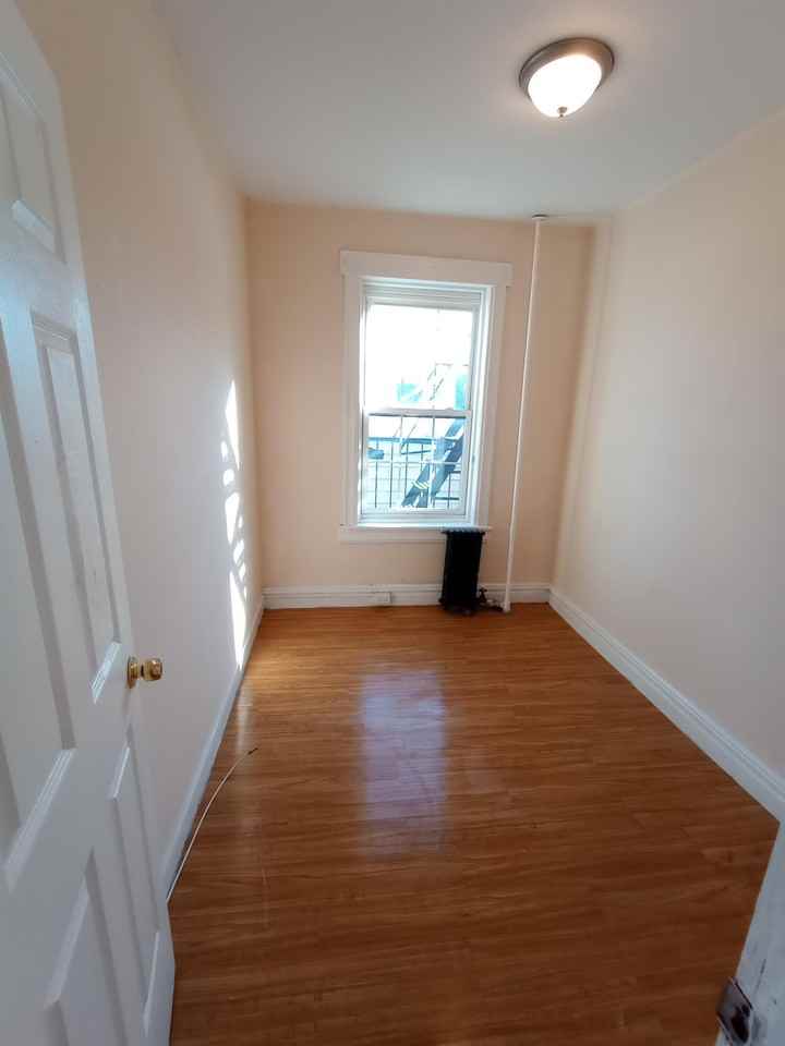 5517 Grant - Photo 4 of 10