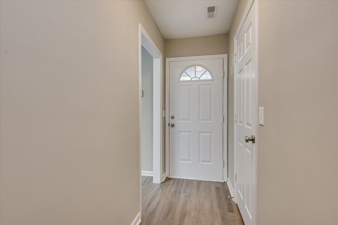 Kelly Drive Townhomes - Photo 2 of 21