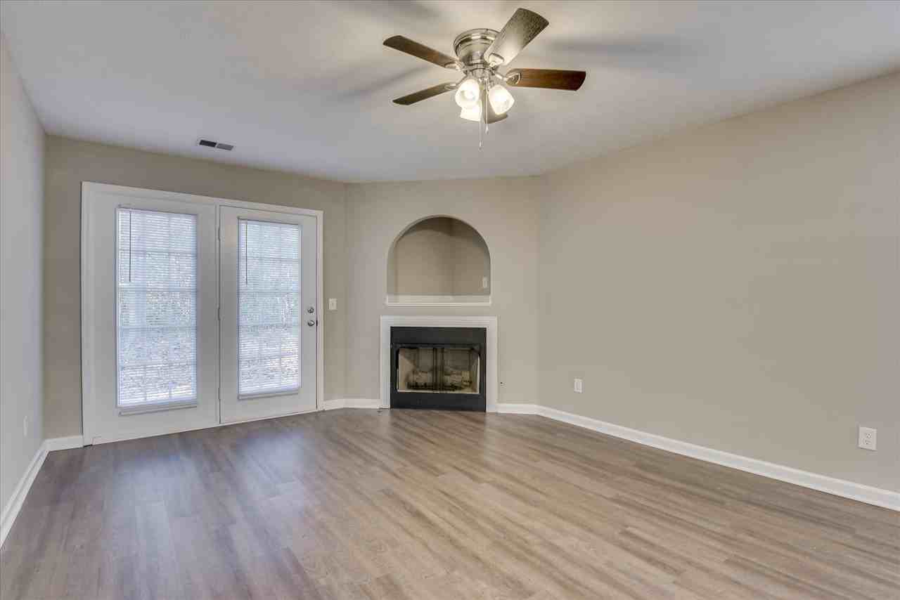 Kelly Drive Townhomes - Photo 4 of 21