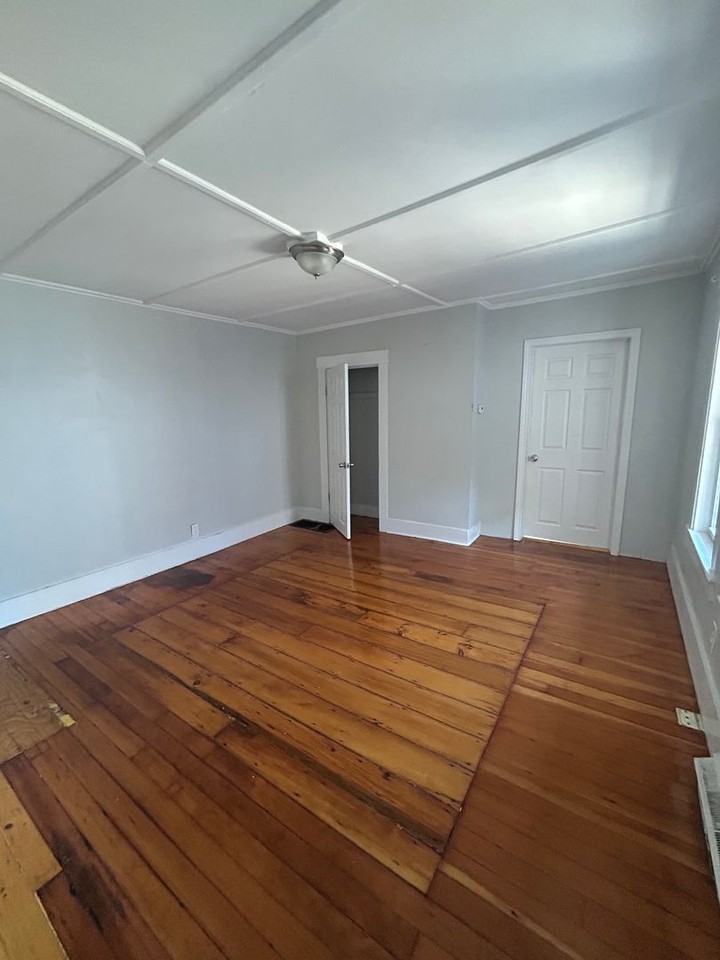 26 Lafayette St - Photo 3 of 8