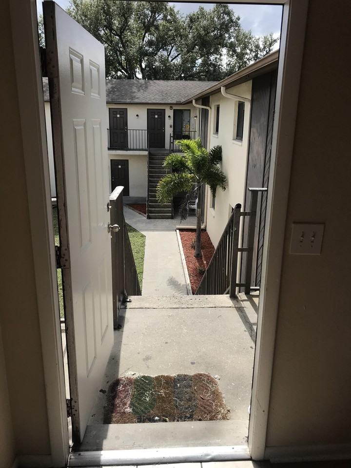 2944 Jackson St (ZIVKIDS) - Photo 2 of 11