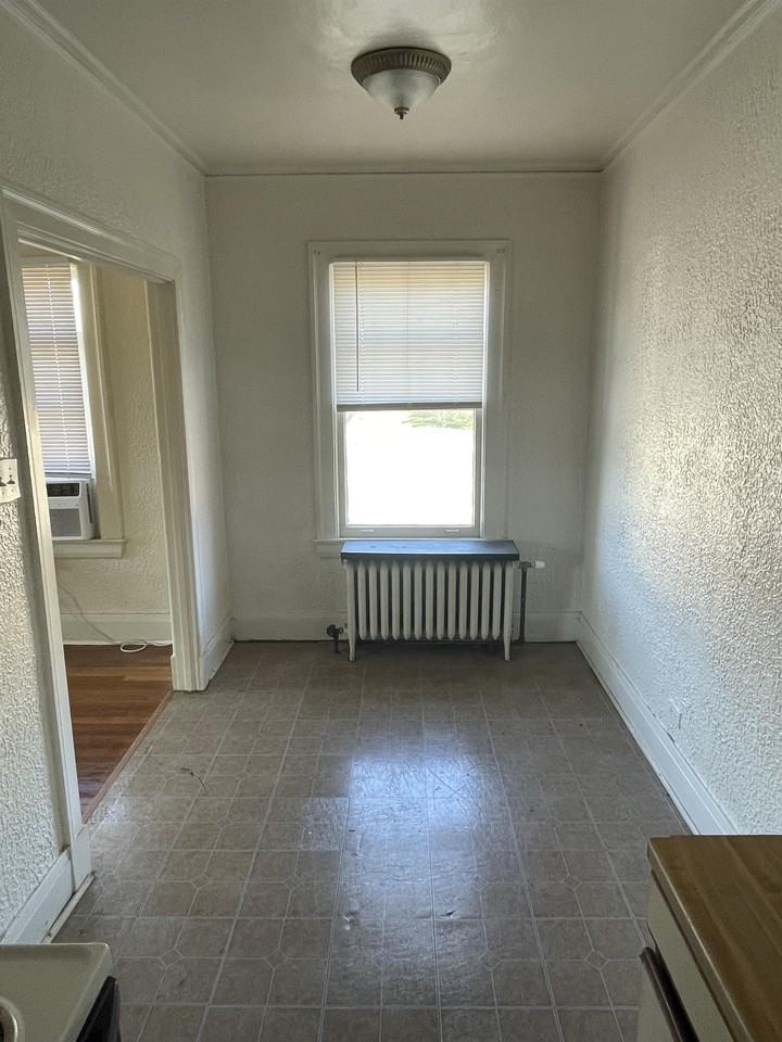 403 North 4th Street - Photo 4 of 11