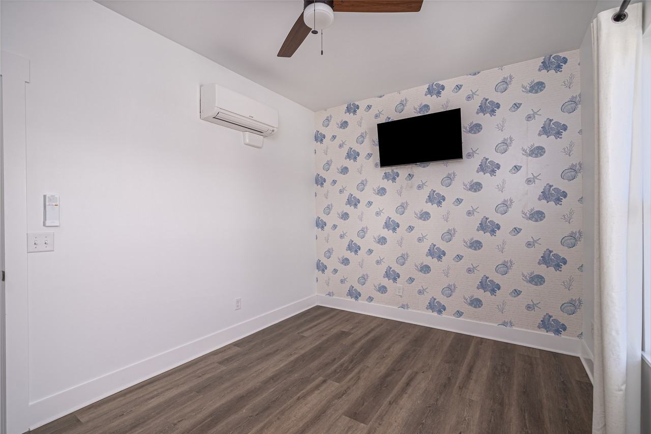 637 East Anderson Street - Photo 5 of 50