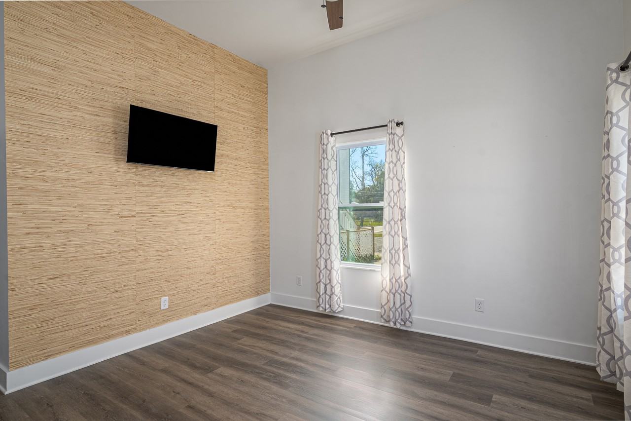 637 East Anderson Street - Photo 4 of 27
