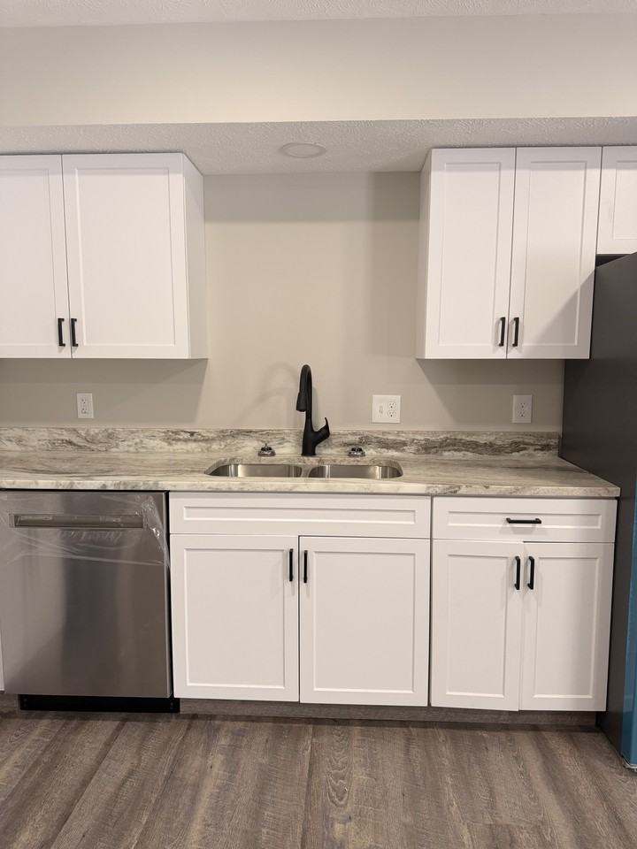 216 Wilcox Parkway - Photo 5 of 33