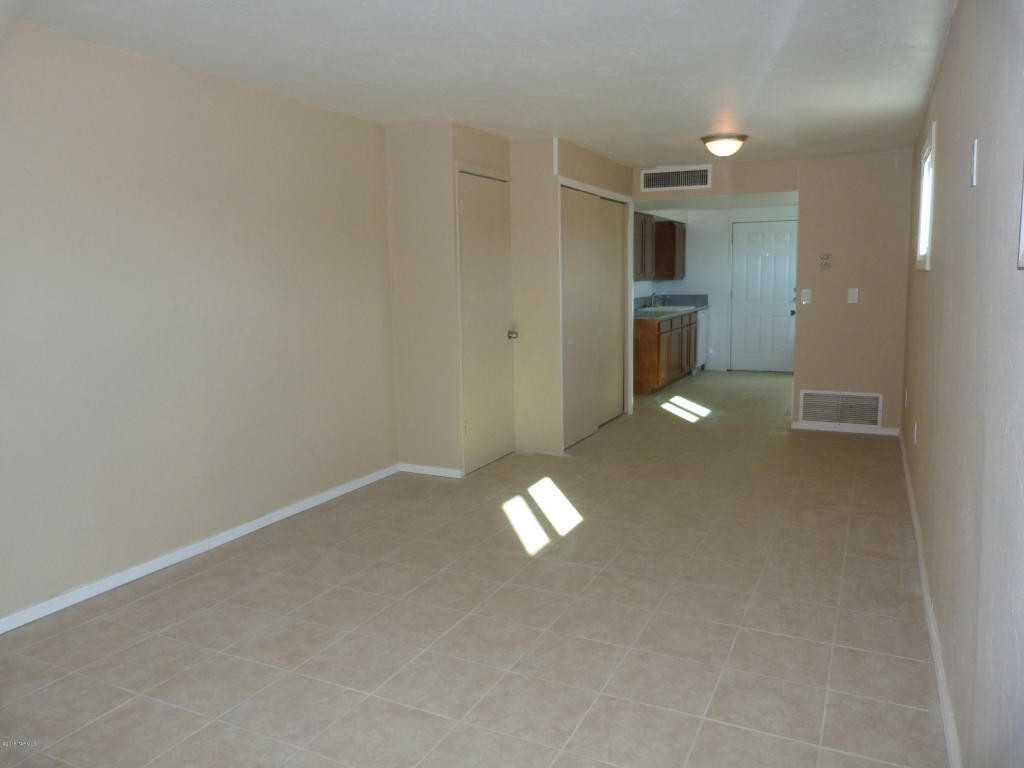 PM15-007 / 822 W. Thurber Road - Photo 4 of 13