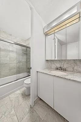 300 East 40th Street #18F - Photo 5 of 8