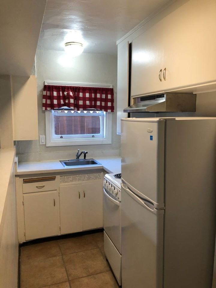 1689 Scenic Avenue - Photo 6 of 11