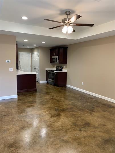 Oxford Pointe Apartments - Photo 2 of 6