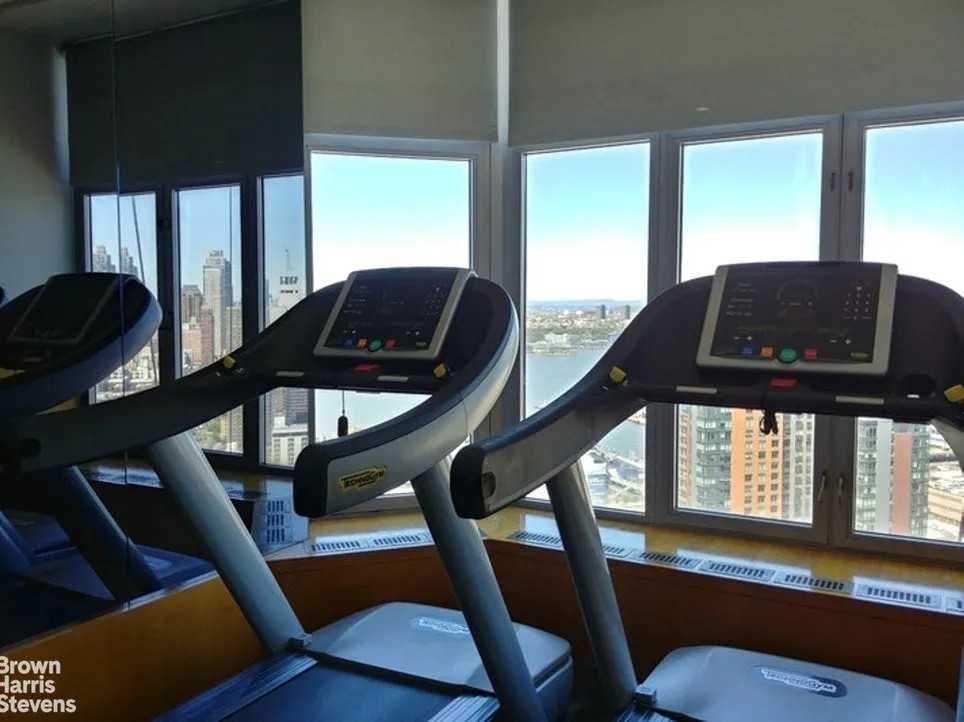 300 East 40th Street #18F - Photo 7 of 8