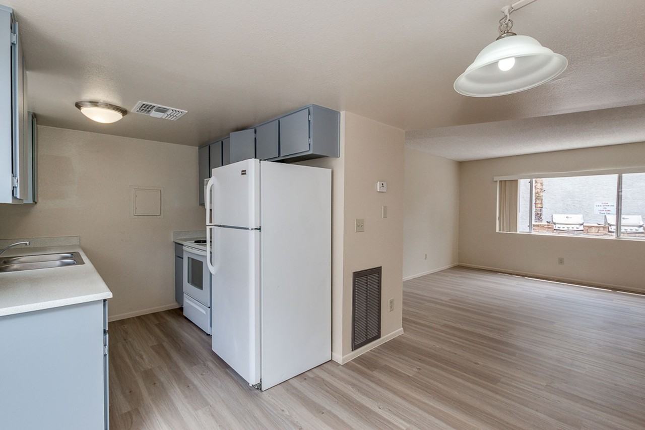 $500 off move in, Ready for Immediate Move in! - Photo 2 of 50