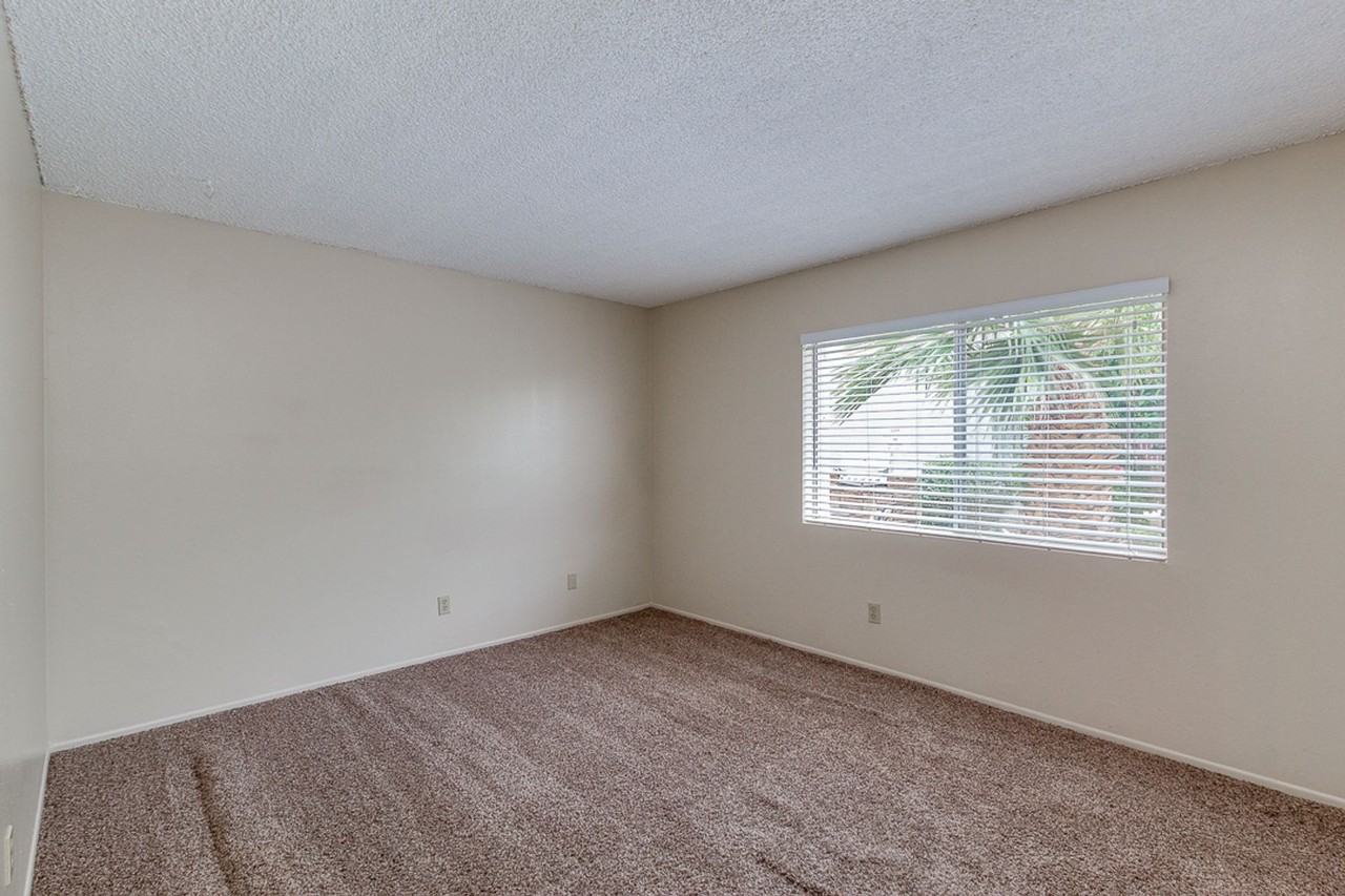 $500 off move in, Ready for Immediate Move in! - Photo 4 of 50