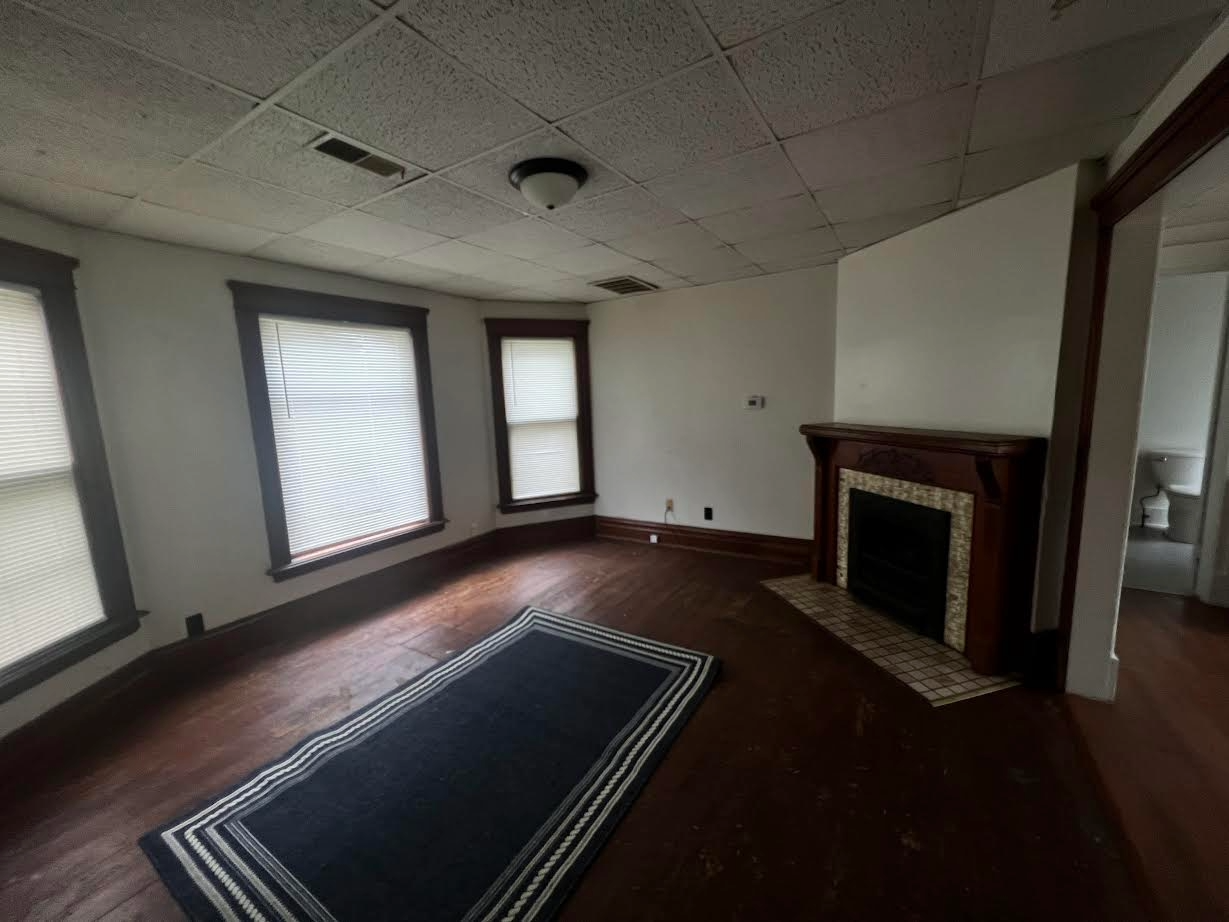 709 Academy Street - Photo 2 of 4