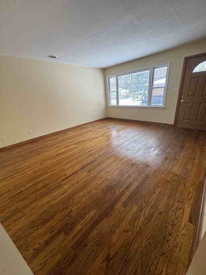 3204 Buckingham Dr - Photo 3 of 13