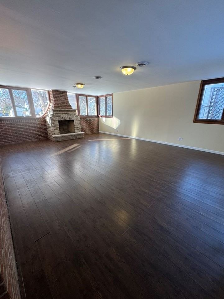 3204 Buckingham Dr - Photo 4 of 13