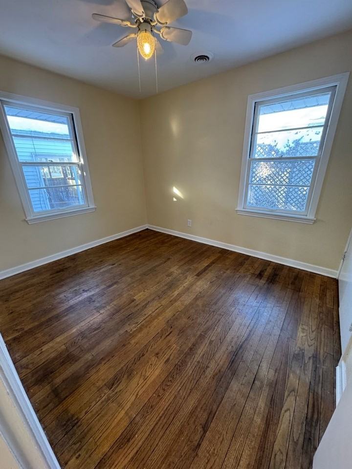 3204 Buckingham Dr - Photo 5 of 13