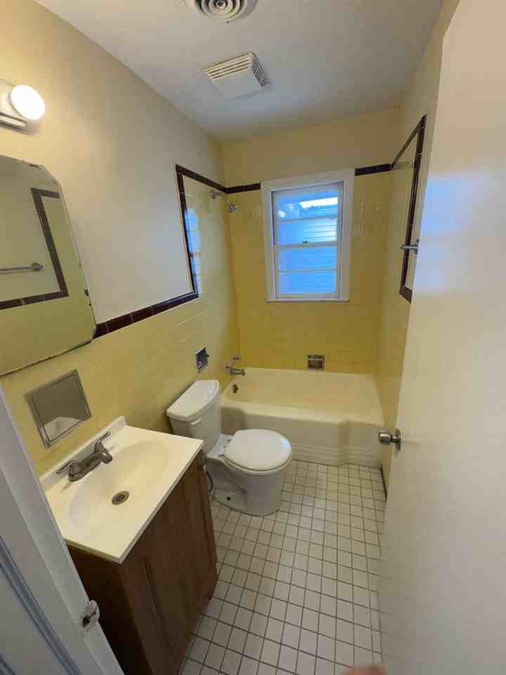 3204 Buckingham Dr - Photo 7 of 13