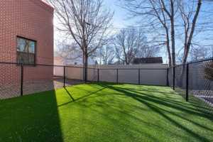 featured image of 233 S Olive St