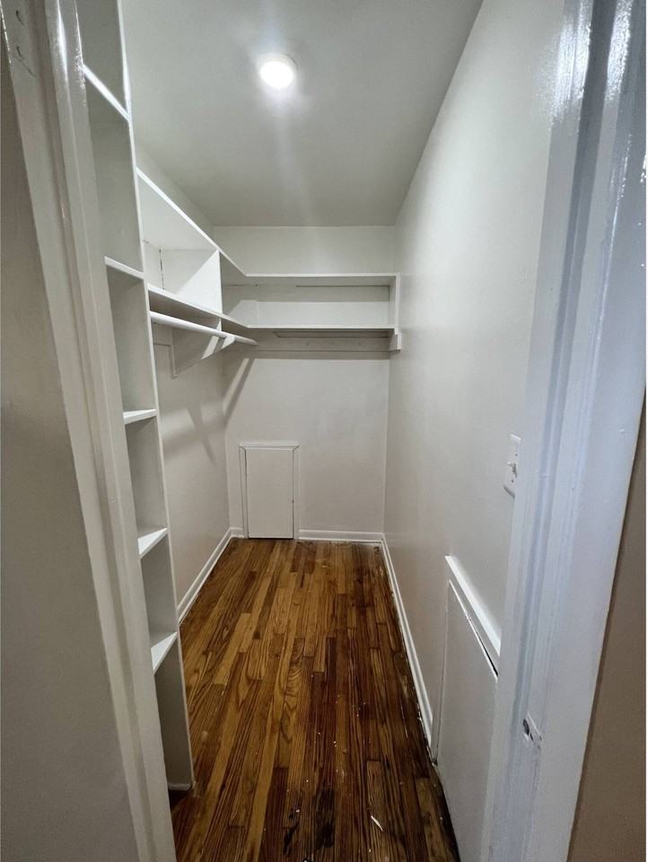 16623 Schaefer Highway - Photo 4 of 30