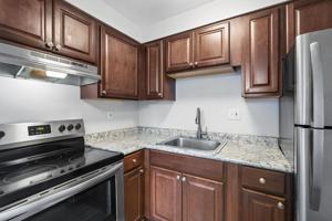 featured image of 100-102 100-102 E 8th 807-809