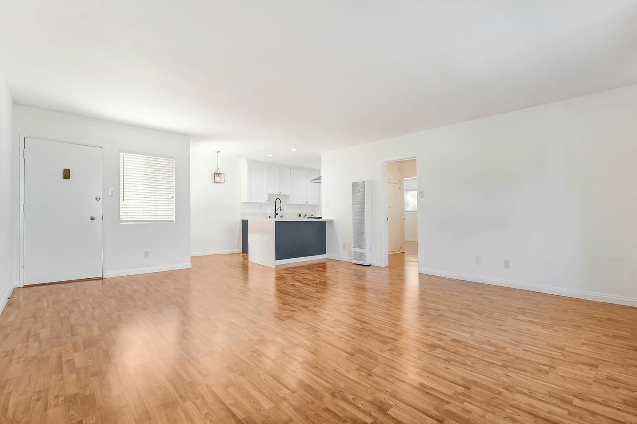 1449 Princeton St in Santa Monica - Photo 2 of 4