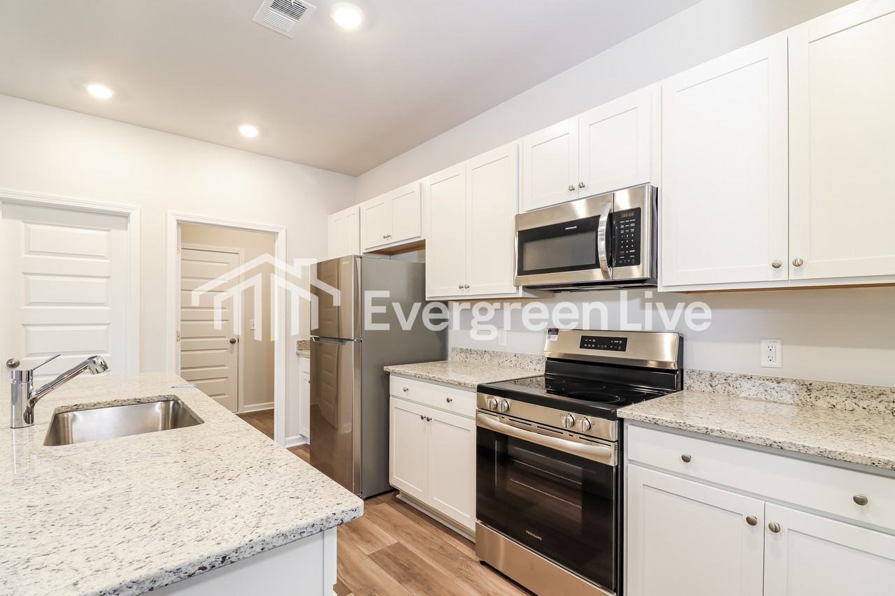 130 Barefoot Dr - Photo 7 of 16