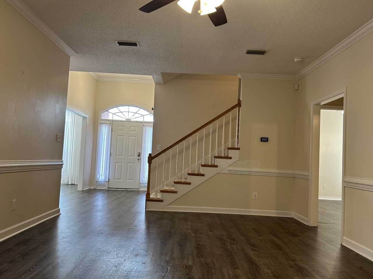 6424 Cherry Ridge Court West - Photo 4 of 25