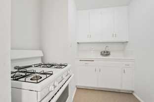 10910 Santa Monica Blvd - Photo 1 of 1