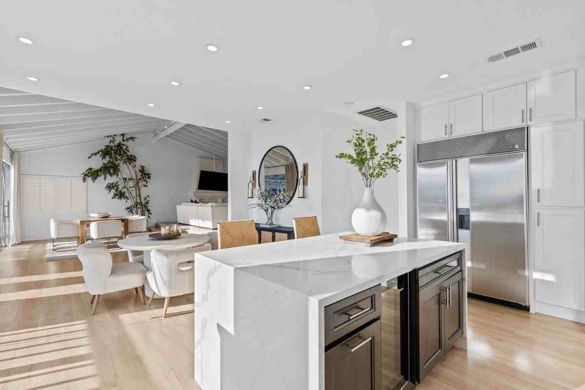 2019 Sunset Plaza Dr - Photo 6 of 48