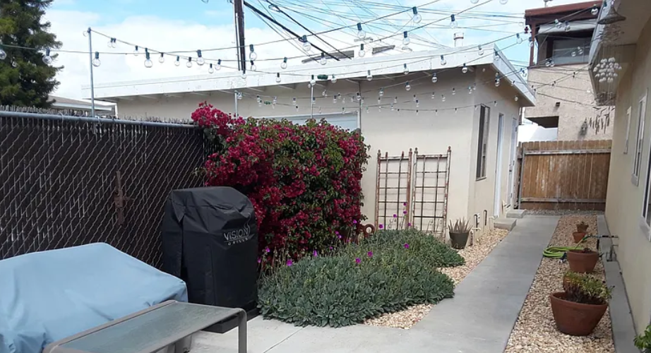 4413 Farquhar Ave - Photo 2 of 5