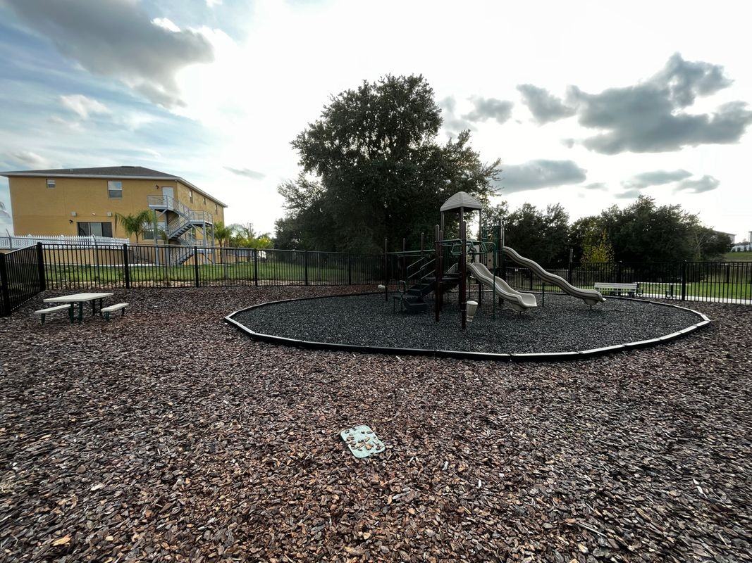 122 Mandovi St - Photo 5 of 25