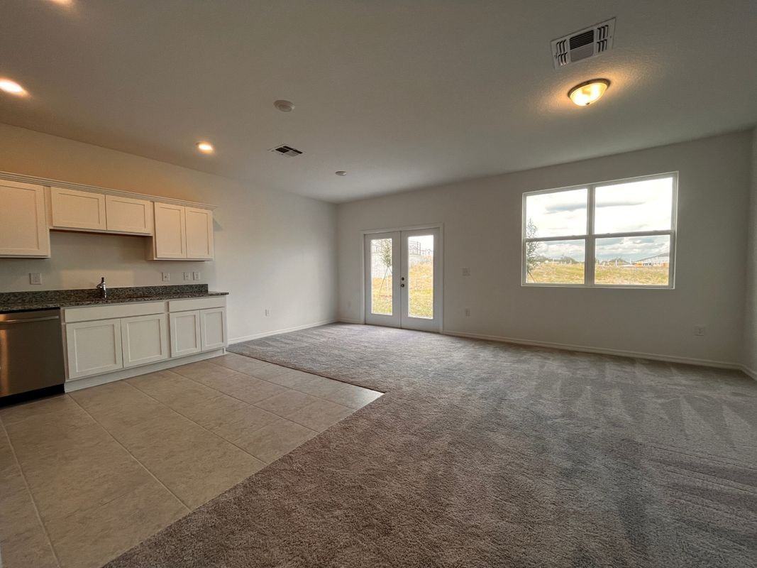 122 Mandovi St - Photo 7 of 25