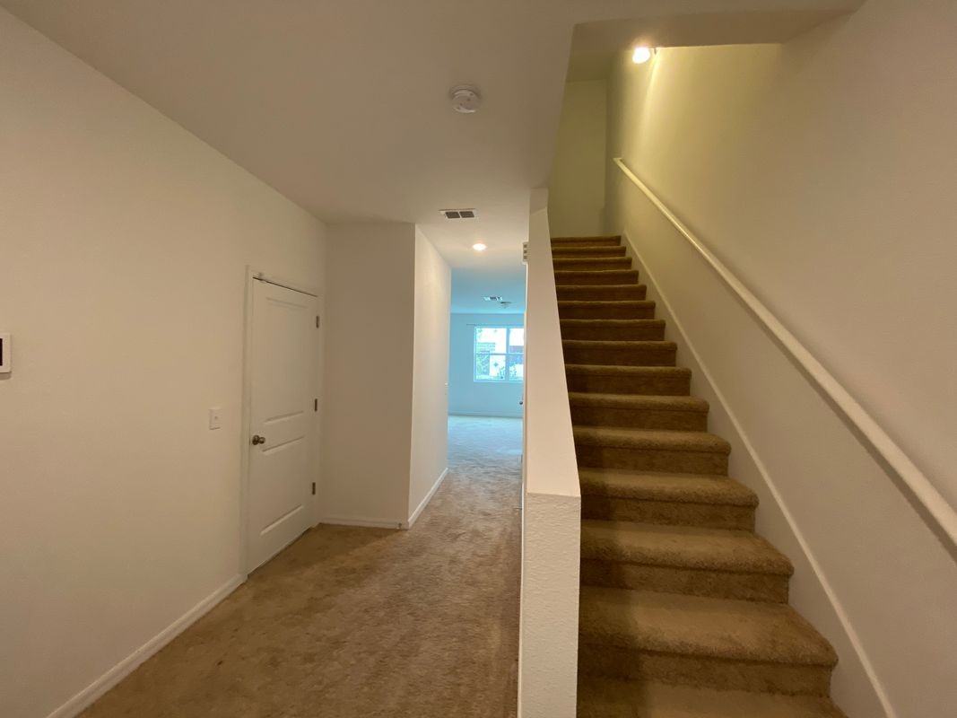 584 Madison Drive - Photo 6 of 17