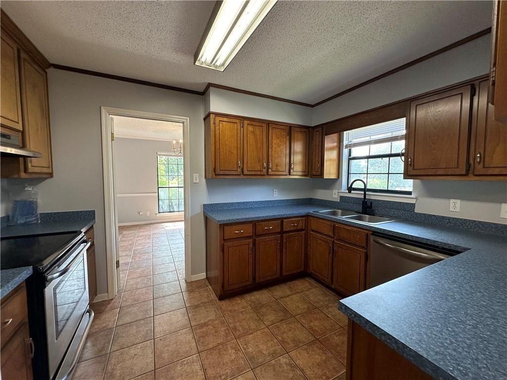 6750 Browder Drive - Photo 6 of 32