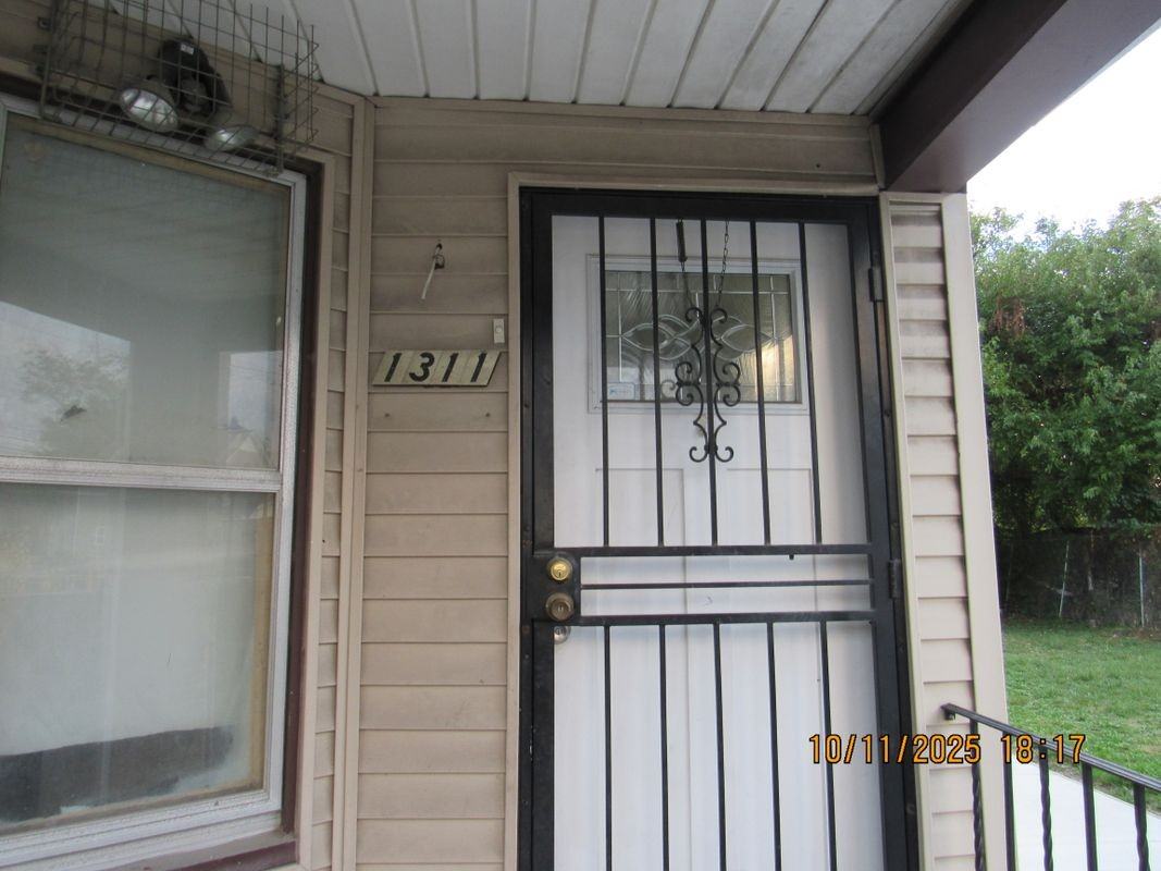 1311 North Green Street - Photo 2 of 13