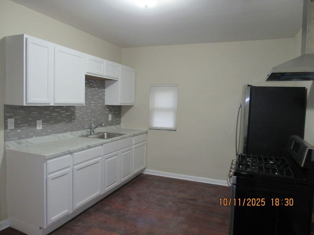 1311 North Green Street - Photo 5 of 13