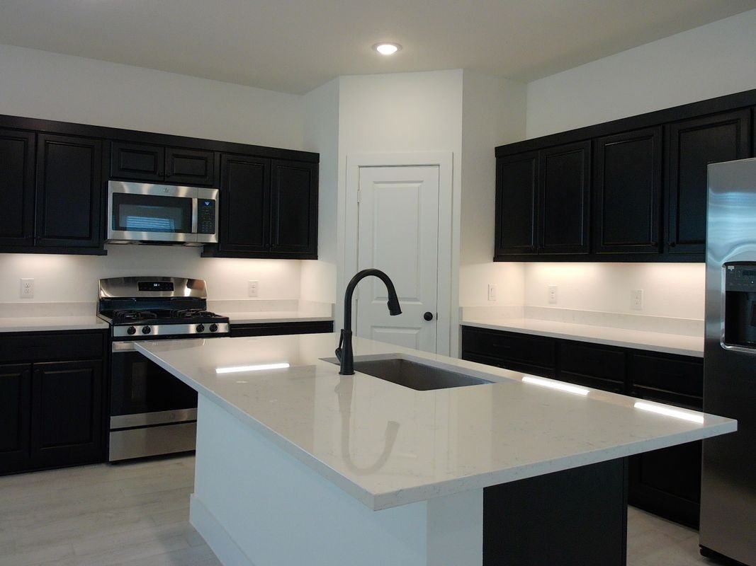 19293 Hazel Firs Court - Photo 2 of 17