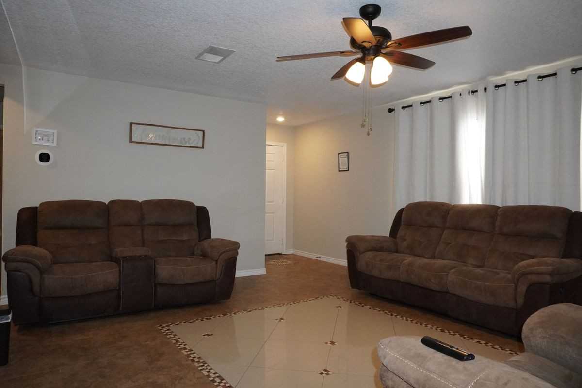 3632 Candlehill - Photo 4 of 32