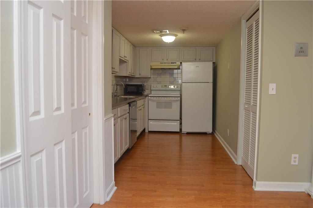 31 Devereux Avenue ##305 - Photo 2 of 12