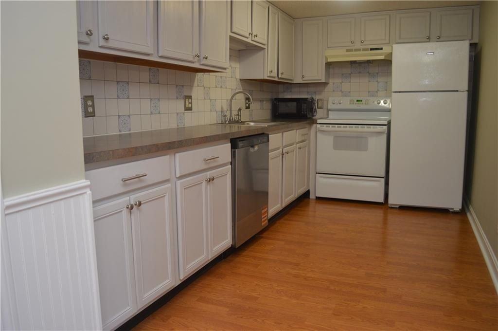 31 Devereux Avenue ##305 - Photo 3 of 12