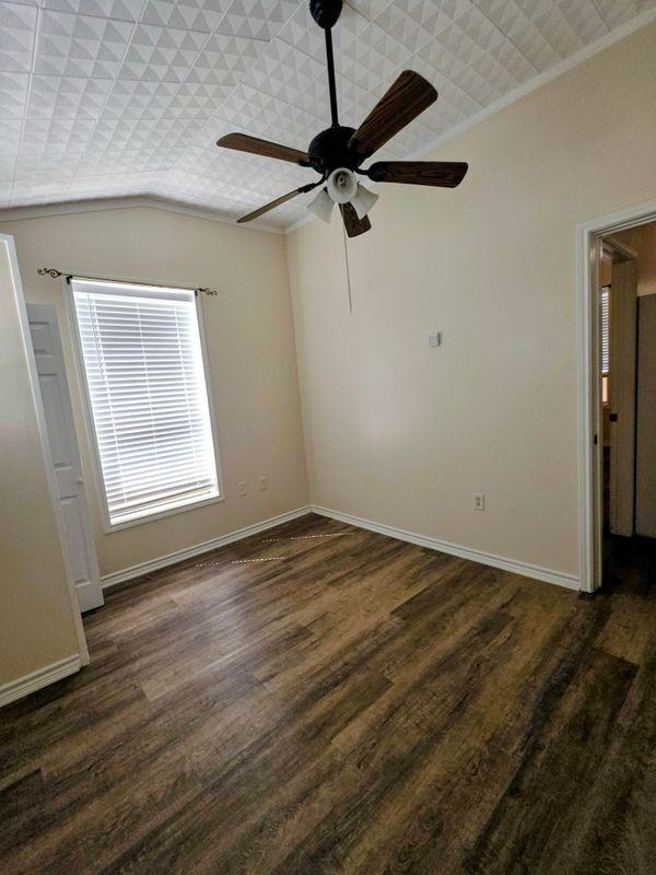 601 West Washington Avenue ##B - Photo 3 of 6