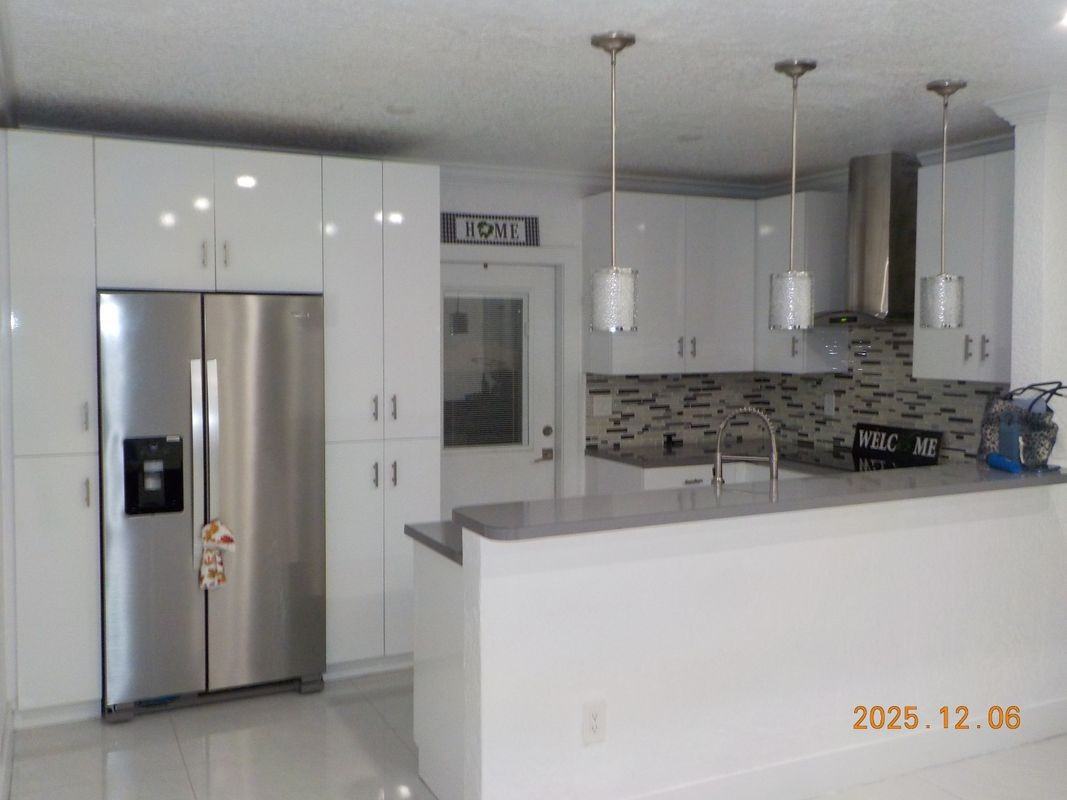 1211 West 34th Street - Photo 2 of 6