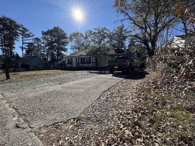 1946 Hazelwood Drive Southeast - Photo 4 of 17